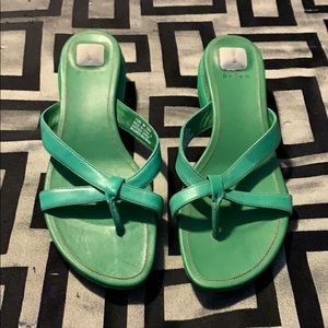 Women’s Privo green crosscross causal sandals